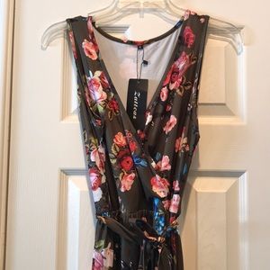 NWT Zattacas Floral Maxi Dress